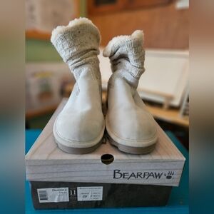 BearPaw Women's Cream Knit Winter Boots